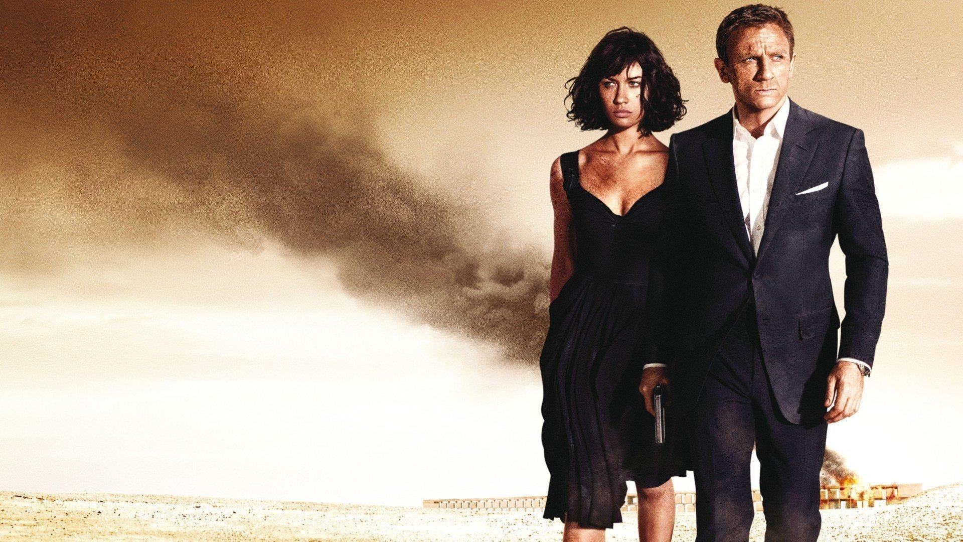 Risultati immagini per QUANTUM OF SOLACE poster italia